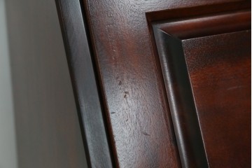 中古　美品　国産職人手作り　樺(カバ)材　深みのある赤褐色の木色が美しいライティングビューロー　(R-086339)