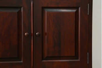 中古　美品　国産職人手作り　樺(カバ)材　深みのある赤褐色の木色が美しいライティングビューロー　(R-086339)