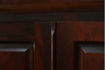 中古　美品　国産職人手作り　樺(カバ)材　深みのある赤褐色の木色が美しいライティングビューロー　(R-086339)