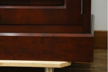 中古　美品　国産職人手作り　樺(カバ)材　深みのある赤褐色の木色が美しいライティングビューロー　(R-086339)