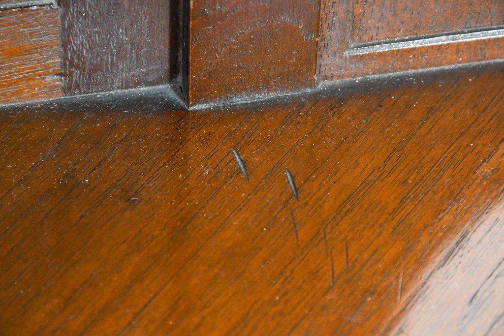 和製アンティーク　上質な作り!!　チーク材　古い洋館のコーナーキャビネット　(R-086340)