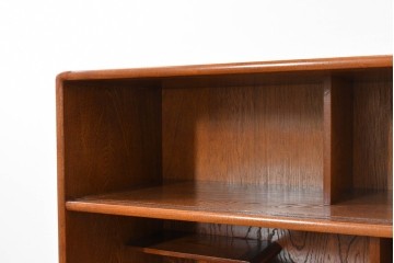 中古　美品　国産職人手作り　欅(ケヤキ)材　力強く美しい木目の茶箪笥　(R-086341)