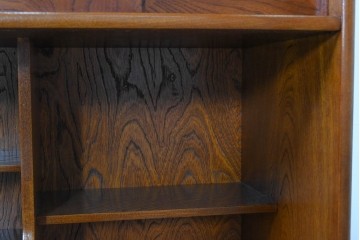 中古　美品　国産職人手作り　欅(ケヤキ)材　力強く美しい木目の茶箪笥　(R-086341)