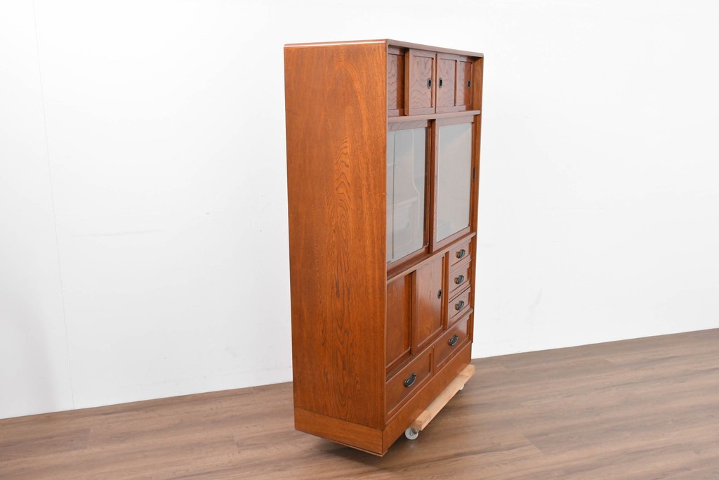 中古　美品　国産職人手作り　欅(ケヤキ)材　力強く美しい木目の茶箪笥　(R-086341)