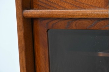 中古　美品　国産職人手作り　欅(ケヤキ)材　力強く美しい木目の茶箪笥　(R-086341)