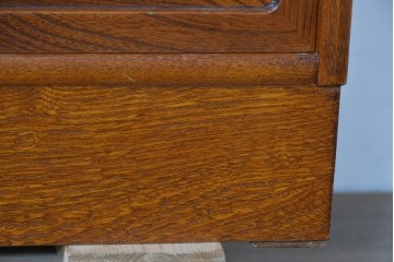 中古　美品　国産職人手作り　欅(ケヤキ)材　力強く美しい木目の茶箪笥　(R-086341)