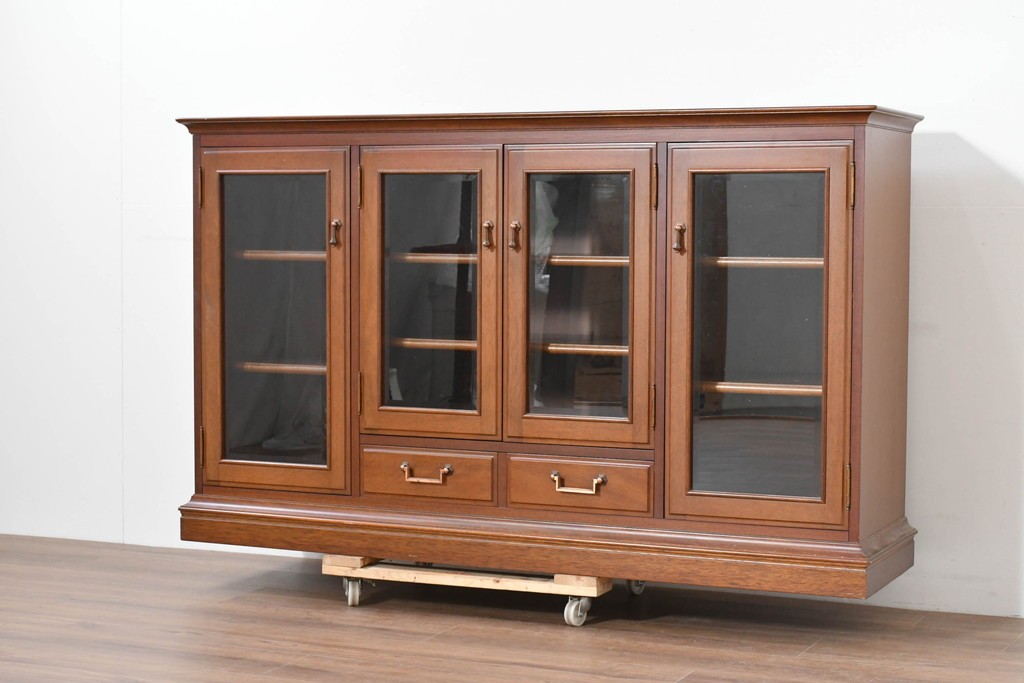 中古　美品　希少な廃番品　maruni(マルニ木工)　地中海ロイヤルシリーズ(ROYAL)　ゴールドの取手と面取り加工が上品なサイドボード　定価約30万円　(R-086342)