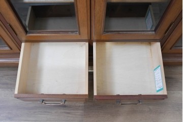 中古　美品　希少な廃番品　maruni(マルニ木工)　地中海ロイヤルシリーズ(ROYAL)　ゴールドの取手と面取り加工が上品なサイドボード　定価約30万円　(R-086342)