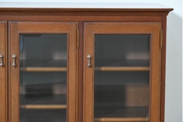 中古　美品　希少な廃番品　maruni(マルニ木工)　地中海ロイヤルシリーズ(ROYAL)　ゴールドの取手と面取り加工が上品なサイドボード　定価約30万円　(R-086342)