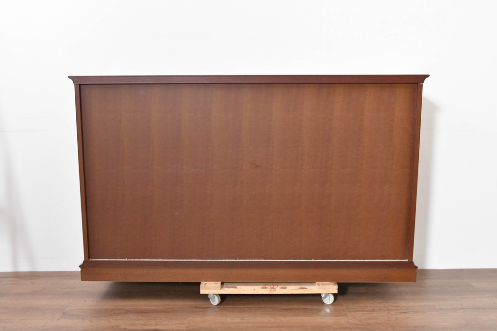 中古　美品　希少な廃番品　maruni(マルニ木工)　地中海ロイヤルシリーズ(ROYAL)　ゴールドの取手と面取り加工が上品なサイドボード　定価約30万円　(R-086342)