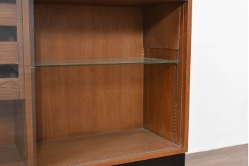 和製ヴィンテージ　オーク材　ミッドセンチュリースタイルのガラス戸付きサイドボード　(R-086344)