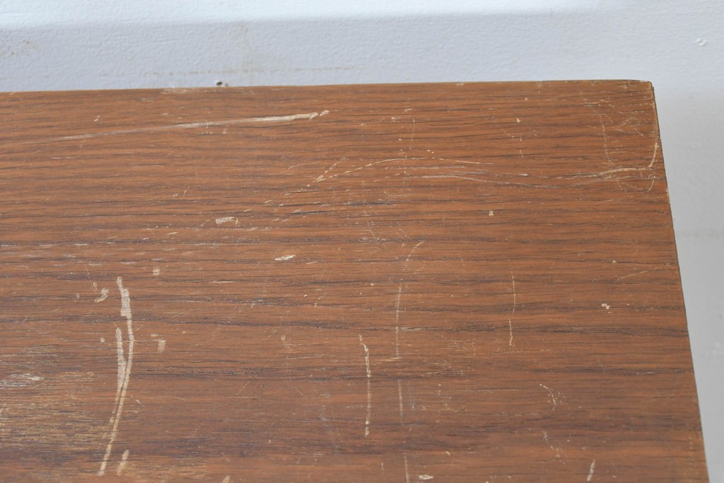 和製ヴィンテージ　オーク材　ミッドセンチュリースタイルのガラス戸付きサイドボード　(R-086344)