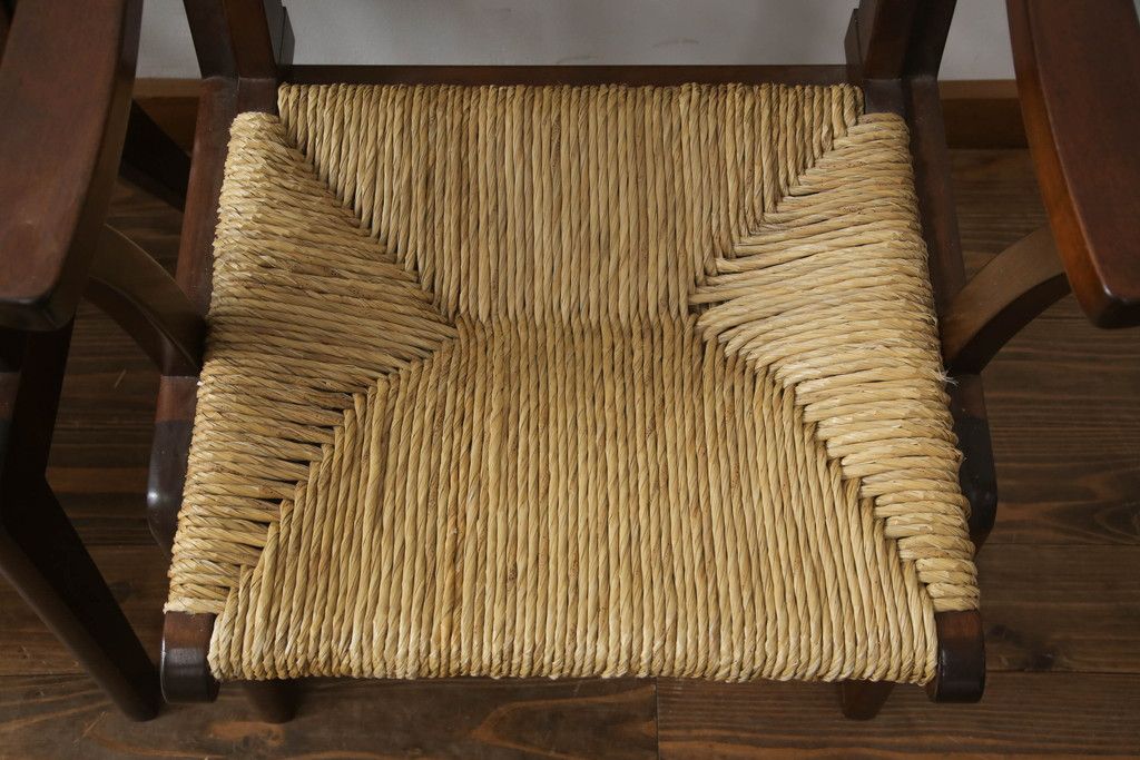中古　美品　松本民芸家具　#521L型　直線的な木部と丁寧な編み込みが調和したラッシアームチェア　定価約19万3千円　(R-086347)