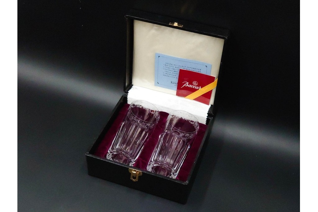 フランス　Baccarat(バカラ)　キリンコレクターズグラス　縁の装飾が上品なハイボールグラス2客セット　外箱付き　(R-086360)