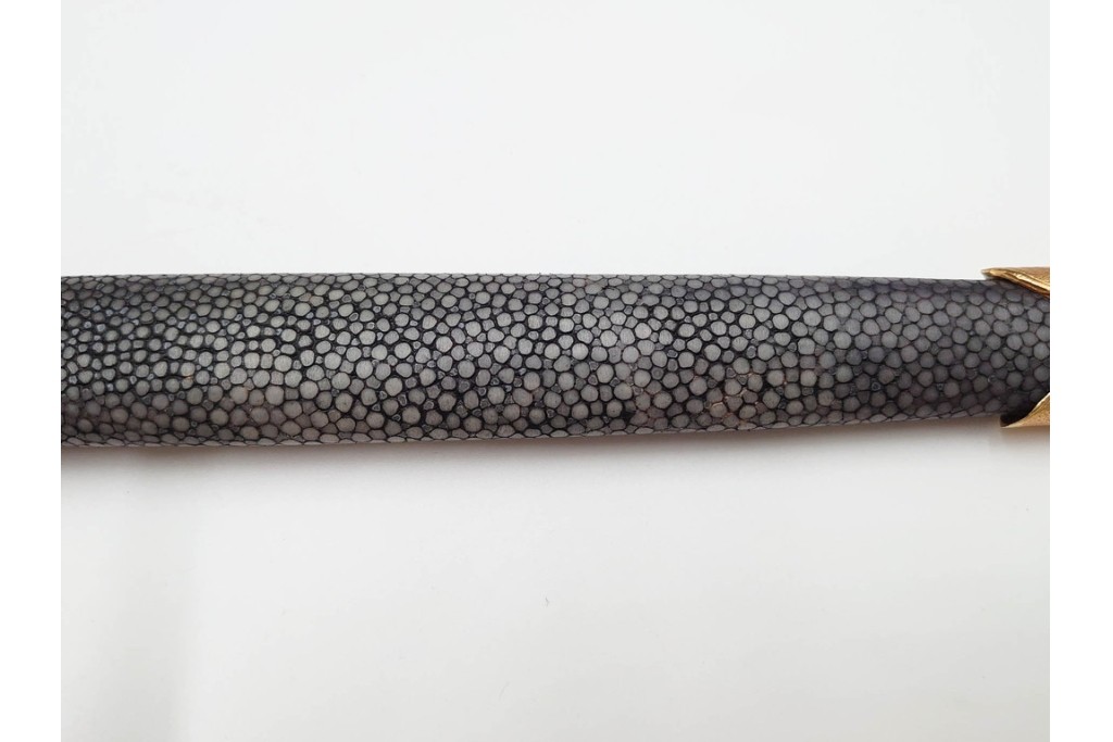 東郷神社公式認定　東郷元帥の短剣(鮫皮の模造刀)　外箱・刀袋付き　(R-086369)