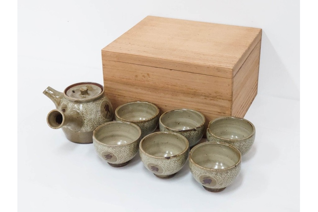 人間国宝 島岡達三　地釉縄文象嵌の意匠が味わい深い番茶器セット(急須・湯呑)　共箱付き　(R-086373)