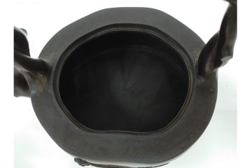 時代物　中国・唐物　榮卿作　葡萄栗鼠図?の宜興紫砂急須　(R-086374)