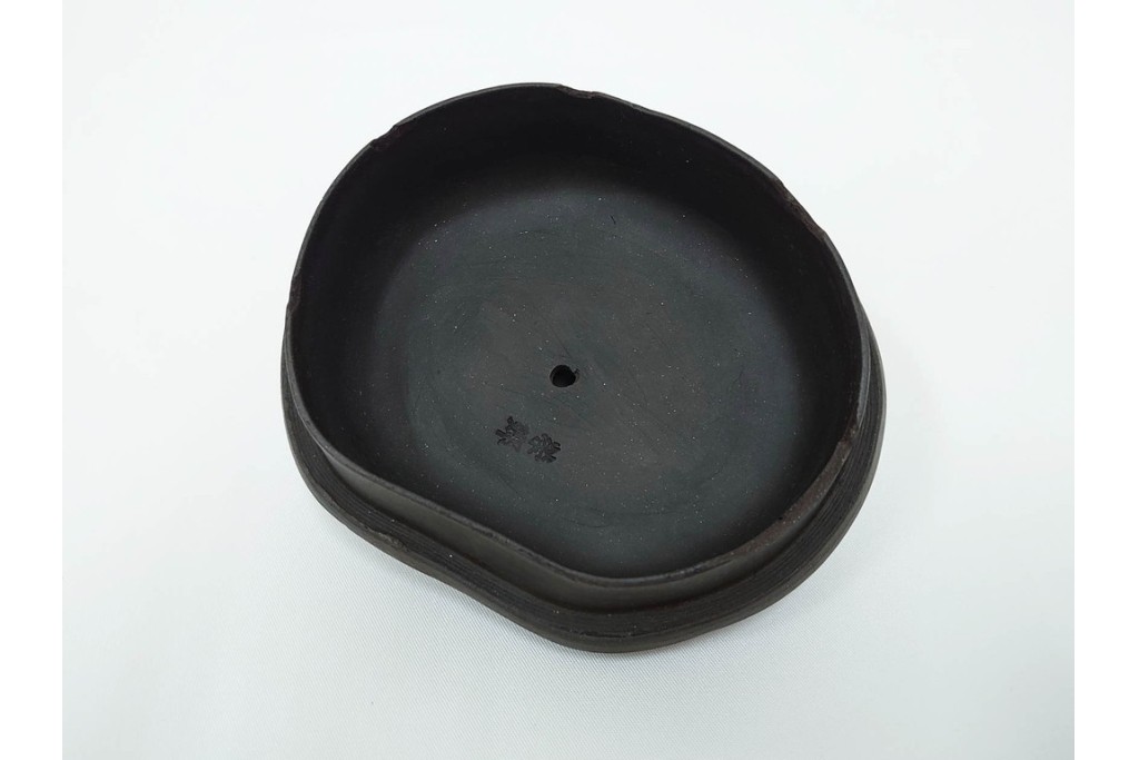 時代物　中国・唐物　榮卿作　葡萄栗鼠図?の宜興紫砂急須　(R-086374)