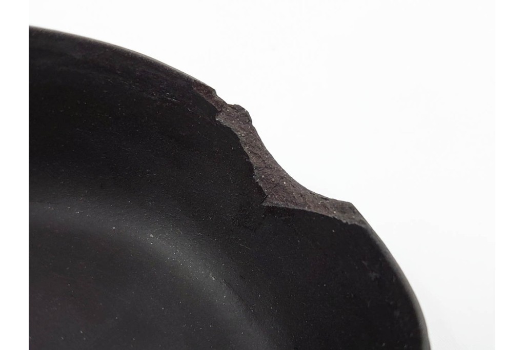 時代物　中国・唐物　榮卿作　葡萄栗鼠図?の宜興紫砂急須　(R-086374)