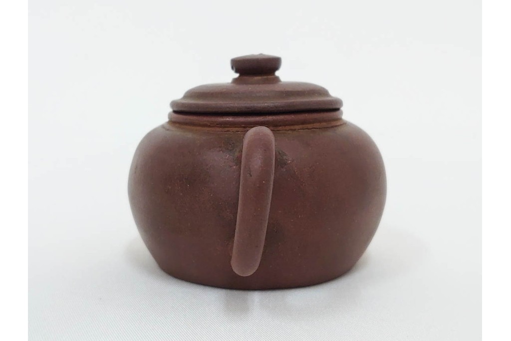 時代物　中国・唐物　孟臣作　素朴な丸みが味わい深い朱泥の急須　(R-086375)