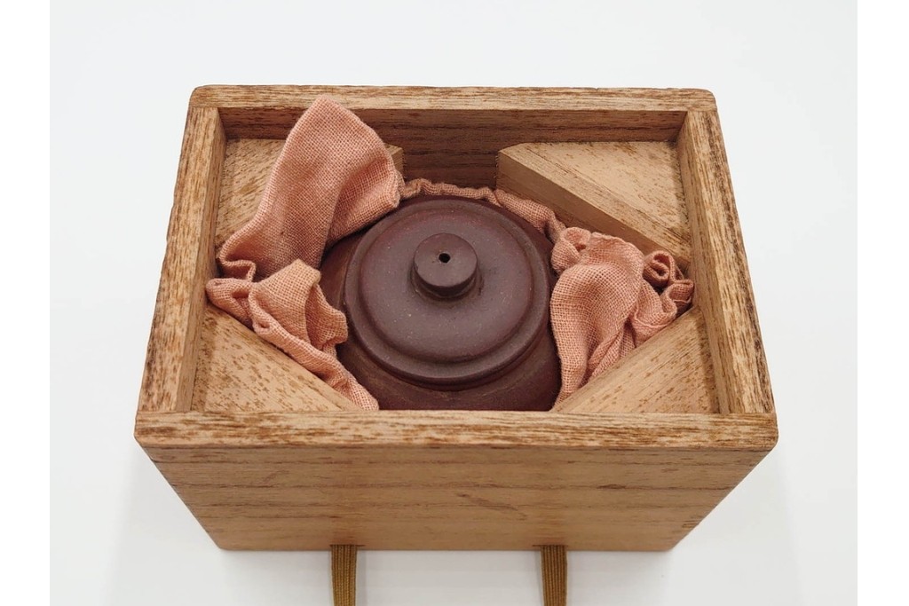 時代物　中国・唐物　孟臣作　素朴な丸みが味わい深い朱泥の急須　(R-086375)