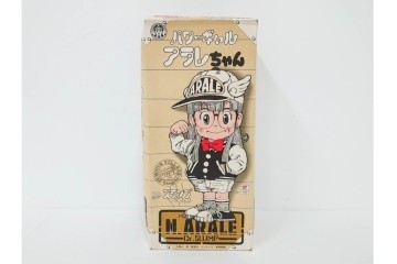 ポピー社　Dr.スランプ　スペシャルコスチュームを着たパワーギャルアラレちゃんの人形　外箱付き　(R-086376)