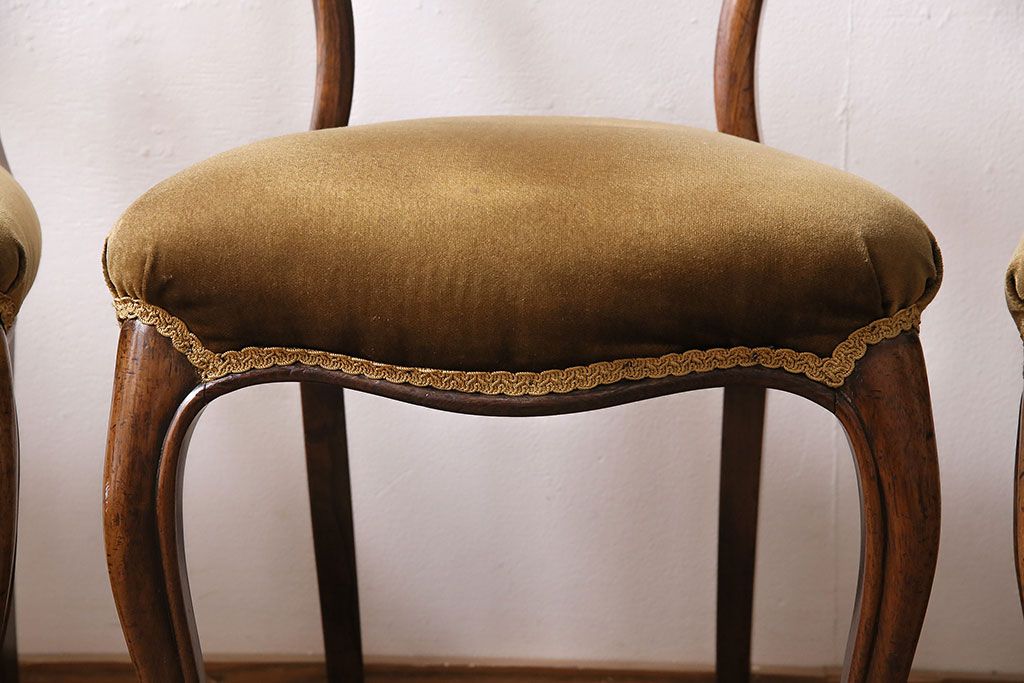 フランスアンティーク　ウォールナット材　背もたれの曲線が美しいチェア2脚セット　(R-086380)