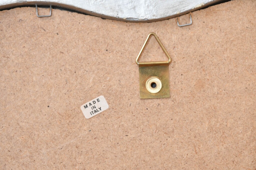 中古　イタリア製　シルバーのペイントとロココ調の彫刻が華やかなウォールミラー　(R-086382)