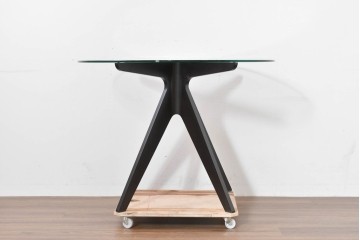 中古　美品　E&Y(イーアンドワイ)　PEGASUS(ペガサス)　オブジェのような存在感のラウンドダイニングテーブル　定価約20万円　(R-086383)