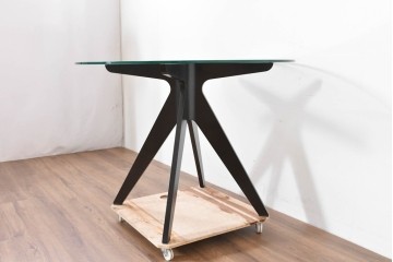 中古　美品　E&Y(イーアンドワイ)　PEGASUS(ペガサス)　オブジェのような存在感のラウンドダイニングテーブル　定価約20万円　(R-086383)