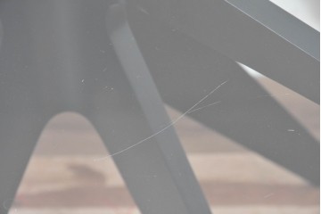 中古　美品　E&Y(イーアンドワイ)　PEGASUS(ペガサス)　オブジェのような存在感のラウンドダイニングテーブル　定価約20万円　(R-086383)