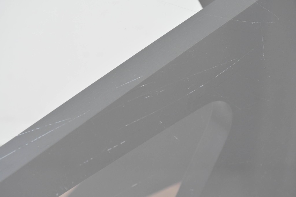 中古　美品　E&Y(イーアンドワイ)　PEGASUS(ペガサス)　オブジェのような存在感のラウンドダイニングテーブル　定価約20万円　(R-086383)