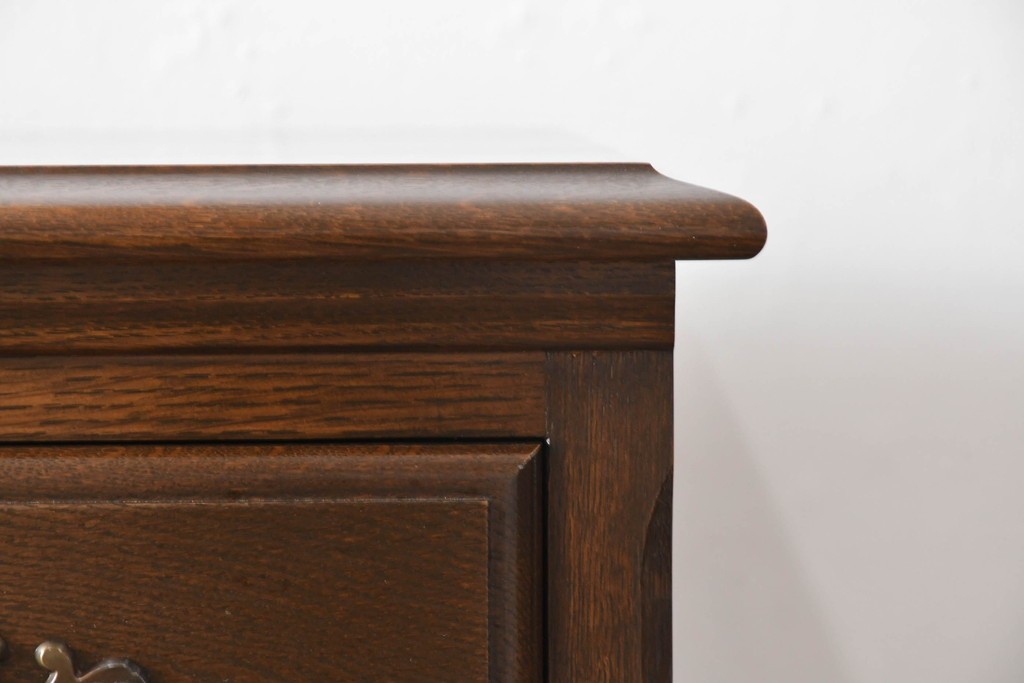 中古　超美品　使用感ほぼなし　横浜クラシック家具　ノックオンウッド(knockonwood)　クラシカルな引手金具のトールチェスト　定価約28万円　(R-086386)