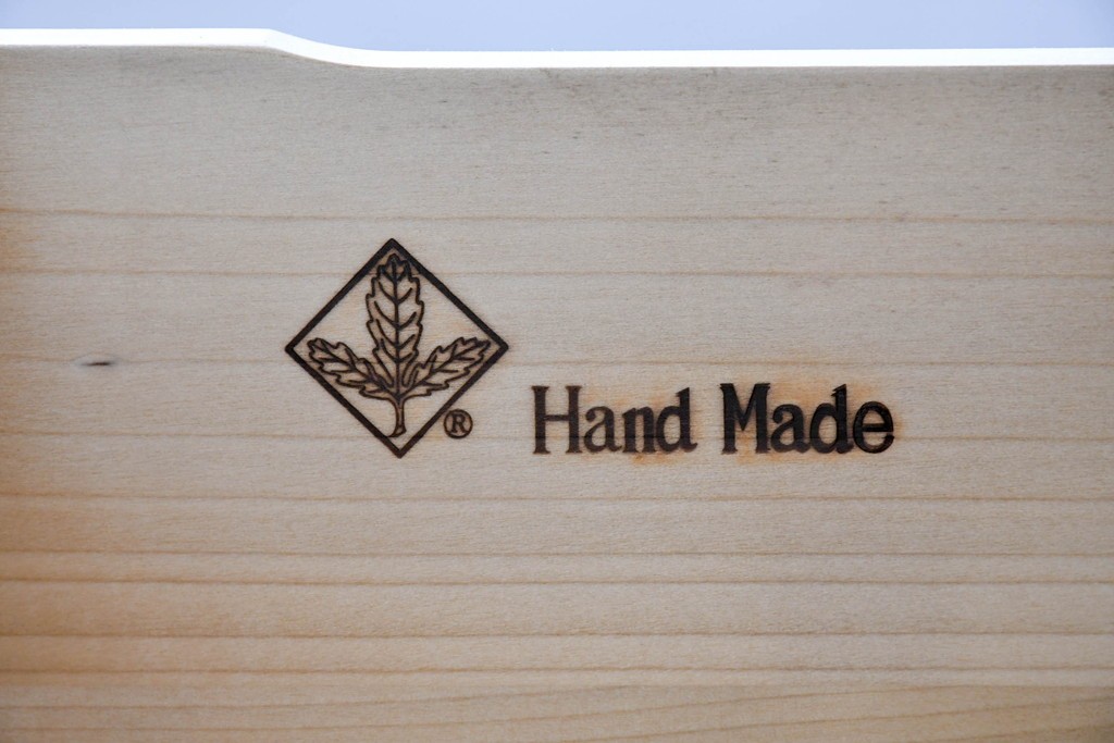 中古　超美品　使用感ほぼなし　横浜クラシック家具　ノックオンウッド(knockonwood)　クラシカルな引手金具のトールチェスト　定価約28万円　(R-086387)