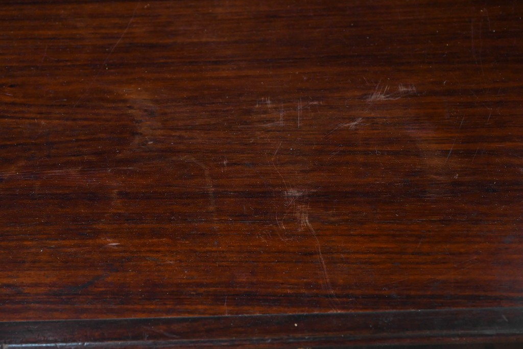 デンマークヴィンテージ　Erik Brouer(エリック・ブロイヤー)デザイン　ローズウッド材　木目が美しいガラス扉のキャビネット　(R-086388)