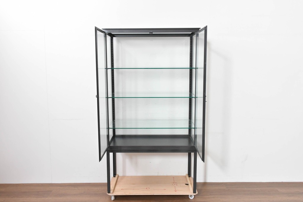 中古　モデルルーム展示品　重量約110kg　高級な逸品!　職人手作りのアイアンフレームが目を引くガラスショーケース　定価約45万円　(R-086390)