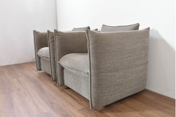 中古　Vitra(ヴィトラ)　Mariposa Club(マリポサ クラブ) 　包み込むようなフォルムの1人掛けアームチェア2脚セット　定価(2脚合計)約84万円　(R-086392)