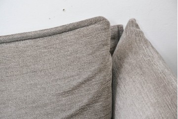 中古　Vitra(ヴィトラ)　Mariposa Club(マリポサ クラブ) 　包み込むようなフォルムの1人掛けアームチェア2脚セット　定価(2脚合計)約84万円　(R-086392)