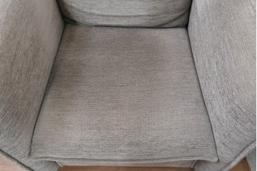 中古　Vitra(ヴィトラ)　Mariposa Club(マリポサ クラブ) 　包み込むようなフォルムの1人掛けアームチェア2脚セット　定価(2脚合計)約84万円　(R-086392)