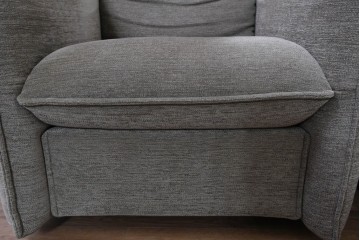 中古　Vitra(ヴィトラ)　Mariposa Club(マリポサ クラブ) 　包み込むようなフォルムの1人掛けアームチェア2脚セット　定価(2脚合計)約84万円　(R-086392)