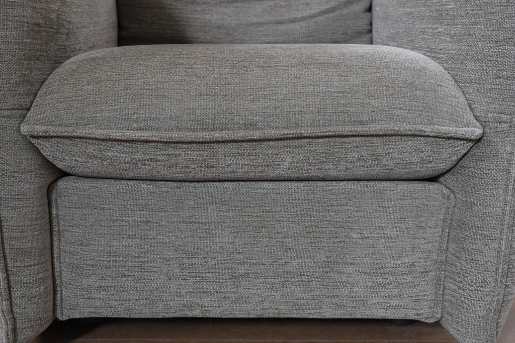 中古　Vitra(ヴィトラ)　Mariposa Club(マリポサ クラブ) 　包み込むようなフォルムの1人掛けアームチェア2脚セット　定価(2脚合計)約84万円　(R-086392)