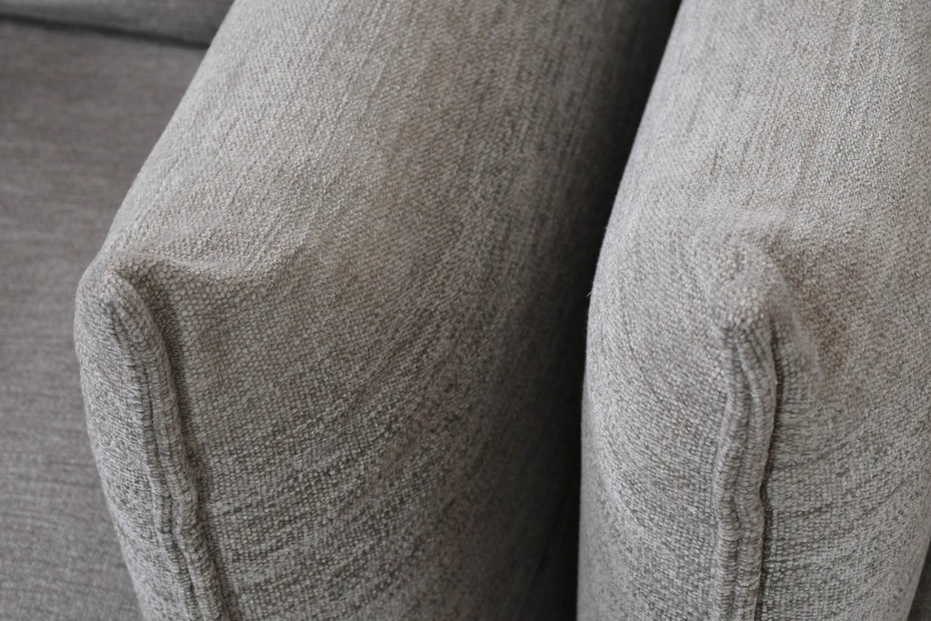 中古　Vitra(ヴィトラ)　Mariposa Club(マリポサ クラブ) 　包み込むようなフォルムの1人掛けアームチェア2脚セット　定価(2脚合計)約84万円　(R-086392)