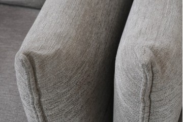 中古　Vitra(ヴィトラ)　Mariposa Club(マリポサ クラブ) 　包み込むようなフォルムの1人掛けアームチェア2脚セット　定価(2脚合計)約84万円　(R-086392)