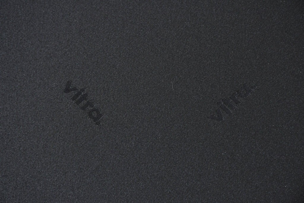 中古　Vitra(ヴィトラ)　Mariposa Club(マリポサ クラブ) 　包み込むようなフォルムの1人掛けアームチェア2脚セット　定価(2脚合計)約84万円　(R-086392)