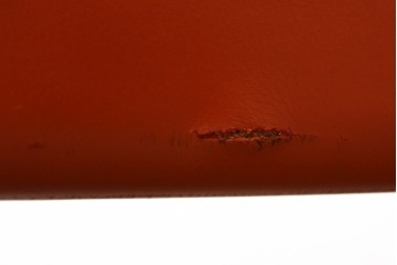 ヴィンテージ　リプロダクト品　Cassina(カッシーナ)　MARALUNGA(マラルンガ)　本革　視線を引き付ける赤レザーの3人掛けソファ　(R-086393)