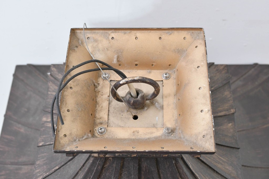 中古　特大サイズ　アンティーク調　異国情緒が漂うパゴダ型の吊り下げ照明　(R-086394)