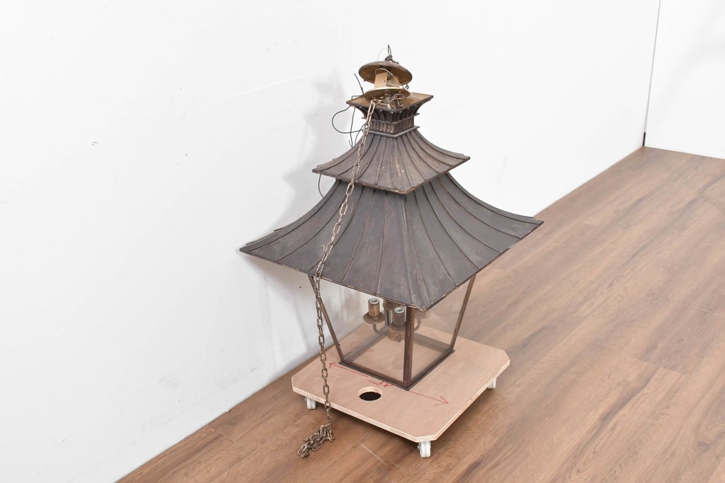 中古　特大サイズ　アンティーク調　異国情緒が漂うパゴダ型の吊り下げ照明　(R-086395)
