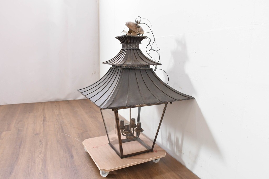 中古　特大サイズ　アンティーク調　異国情緒が漂うパゴダ型の吊り下げ照明　(R-086395)