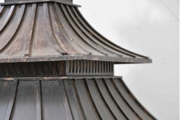 中古　特大サイズ　アンティーク調　異国情緒が漂うパゴダ型の吊り下げ照明　(R-086395)