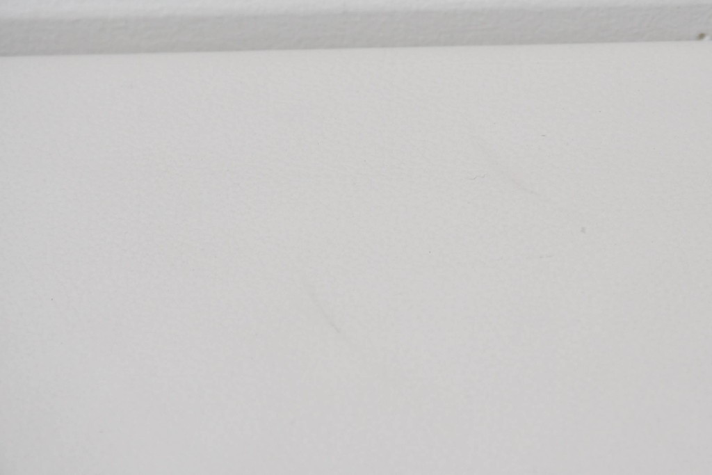 中古　美品　展示品　de Sede(デセデ)　DS-7　本革(ナッパレザー)　ミニマルな造形が美しいオフホワイトのソファ　定価約250万円　(R-086396)